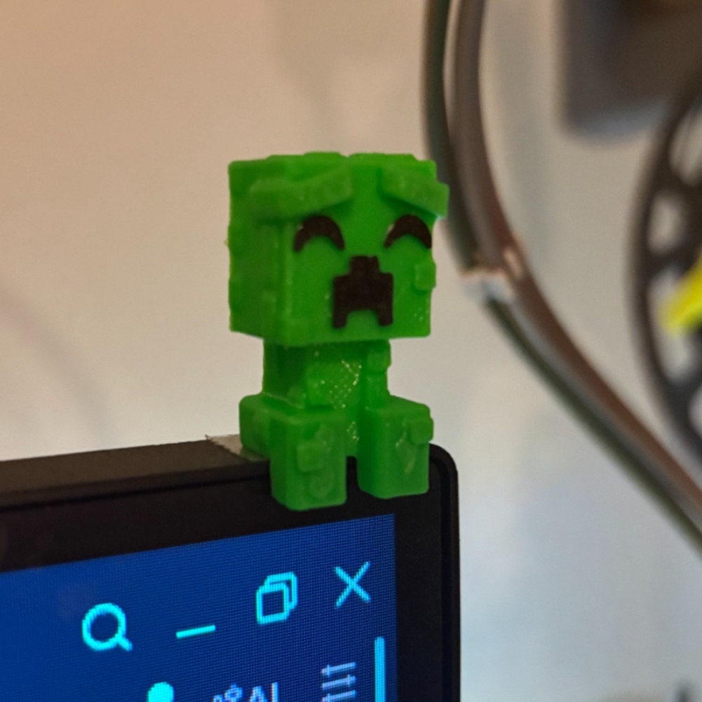 Cute Creeper Dog Computer Moni - 3D Printing Laptop のレビューと価格